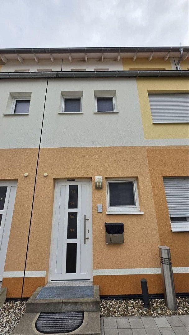 Prodej domu 137 m², pozemek 248 m², Adelsdorf, Bavorsko Prodej domu 137 m², pozemek 248 m², Adelsdorf, Bavorsko