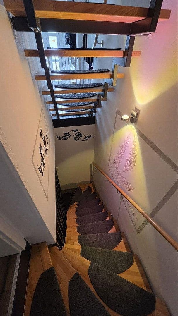 Prodej domu 137 m², pozemek 248 m², Adelsdorf, Bavorsko Prodej domu 137 m², pozemek 248 m², Adelsdorf, Bavorsko