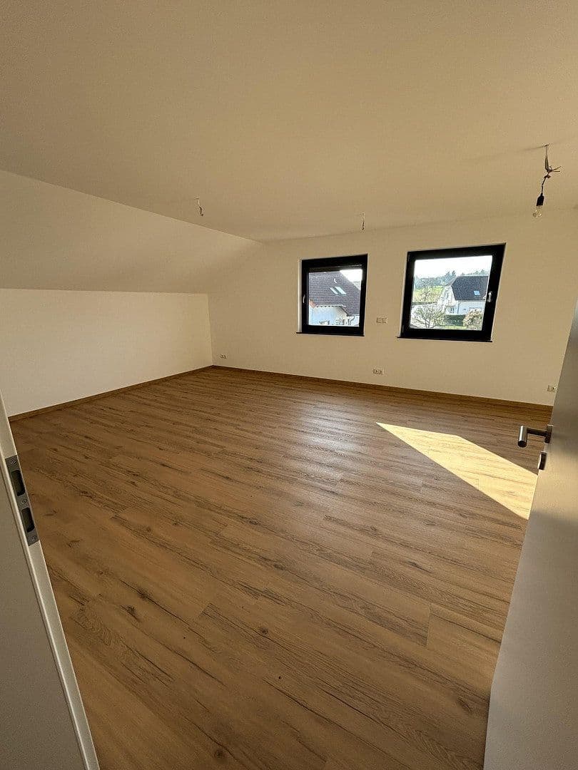 Pronájem bytu 3+kk 82 m², Wettenberg, Hessen Pronájem bytu 3+kk 82 m², Wettenberg, Hessen