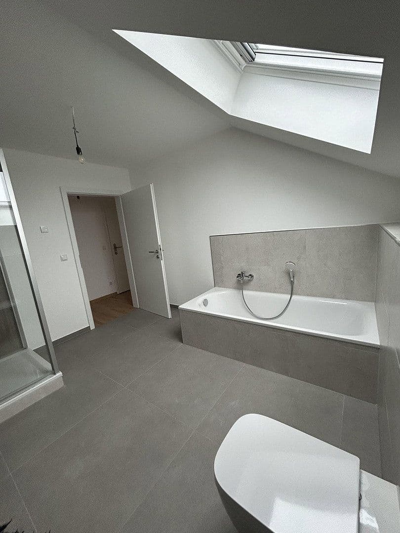 Pronájem bytu 3+kk 82 m², Wettenberg, Hessen Pronájem bytu 3+kk 82 m², Wettenberg, Hessen