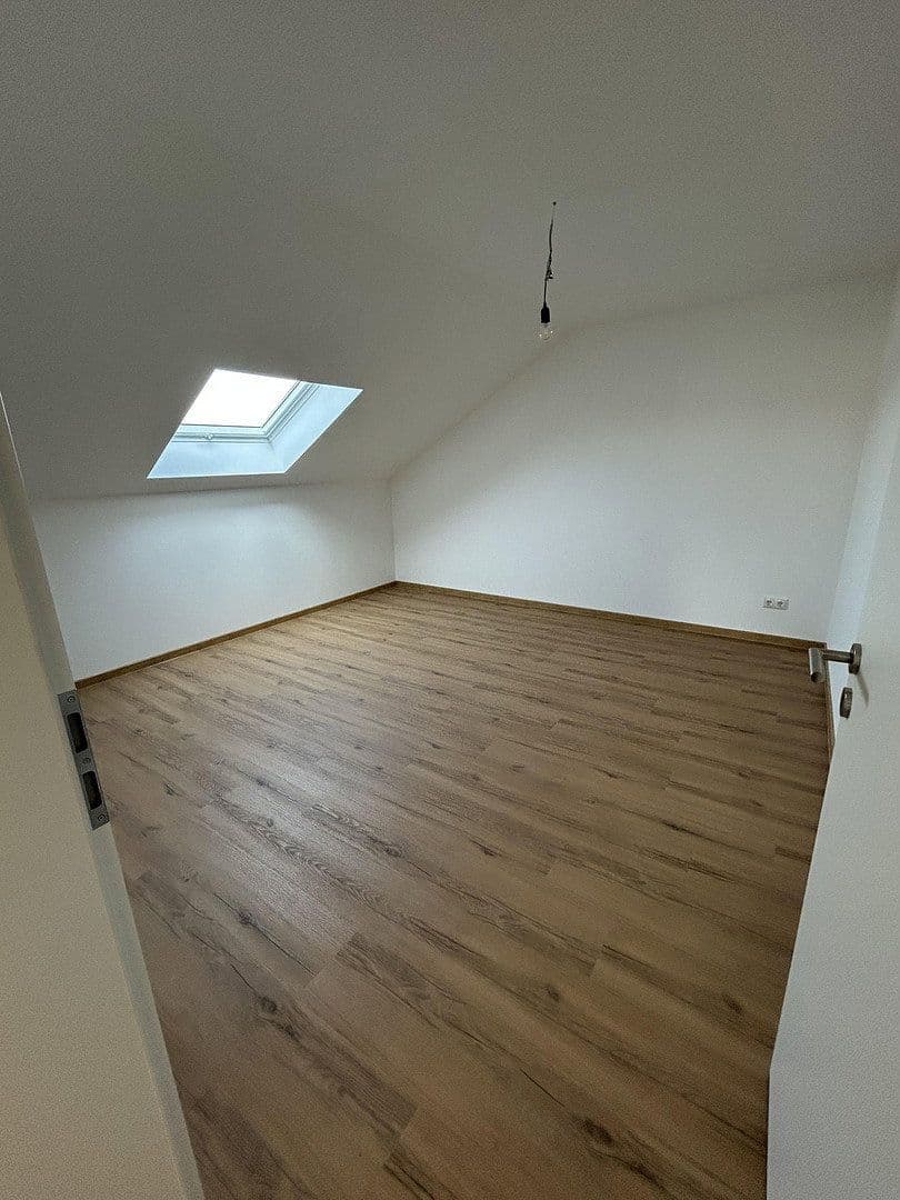 Pronájem bytu 3+kk 82 m², Wettenberg, Hessen Pronájem bytu 3+kk 82 m², Wettenberg, Hessen