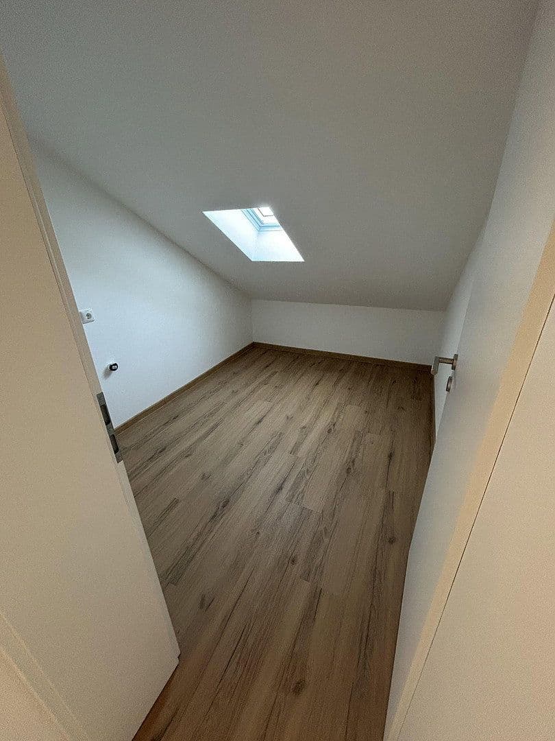 Pronájem bytu 3+kk 82 m², Wettenberg, Hessen Pronájem bytu 3+kk 82 m², Wettenberg, Hessen