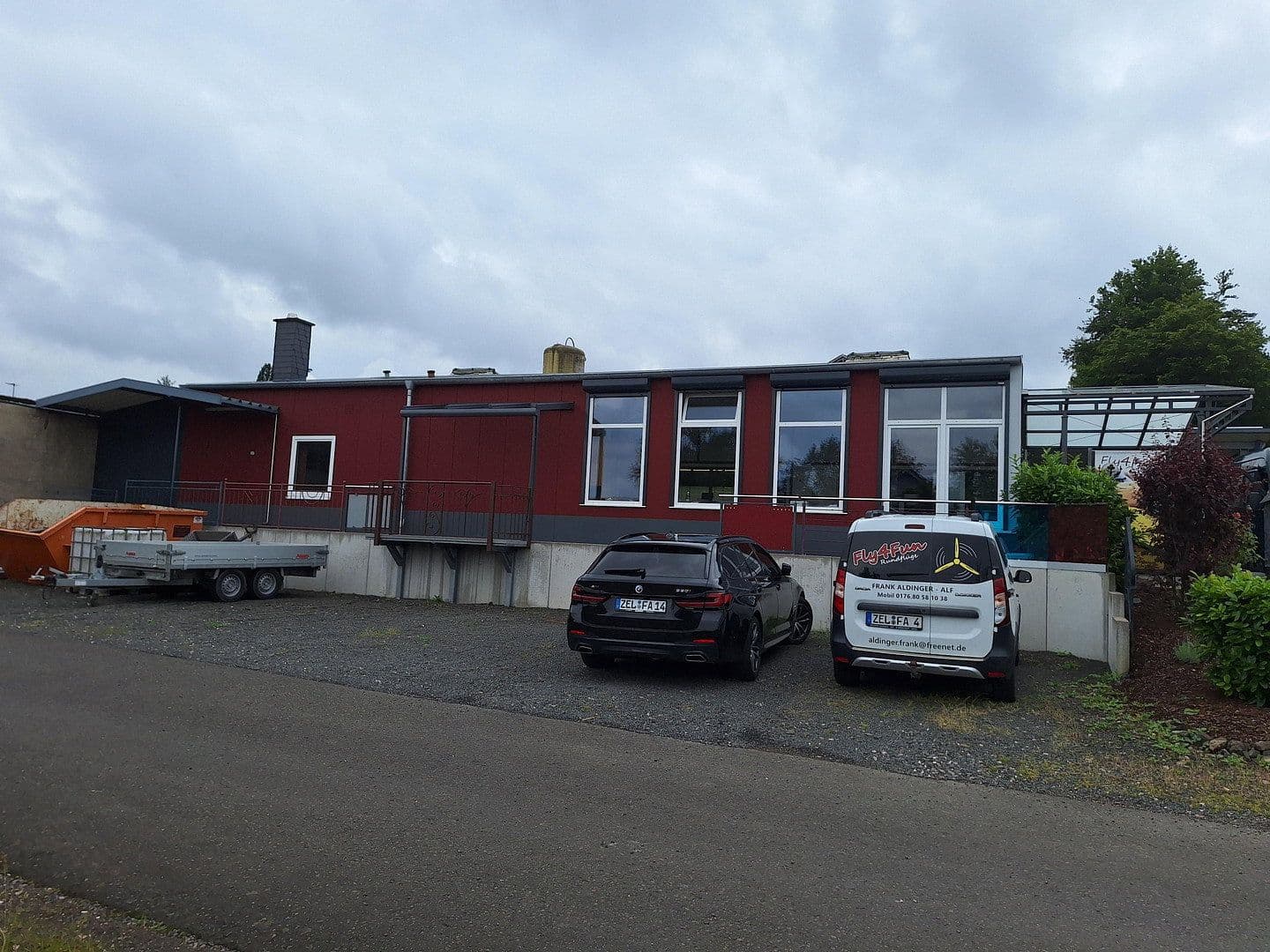 Pronájem nebytového prostoru 1.500 m², am Streitwald 1, Zell (Mosel), Porýní-Falc Pronájem nebytového prostoru 1.500 m², am Streitwald 1, Zell (Mosel), Porýní-Falc