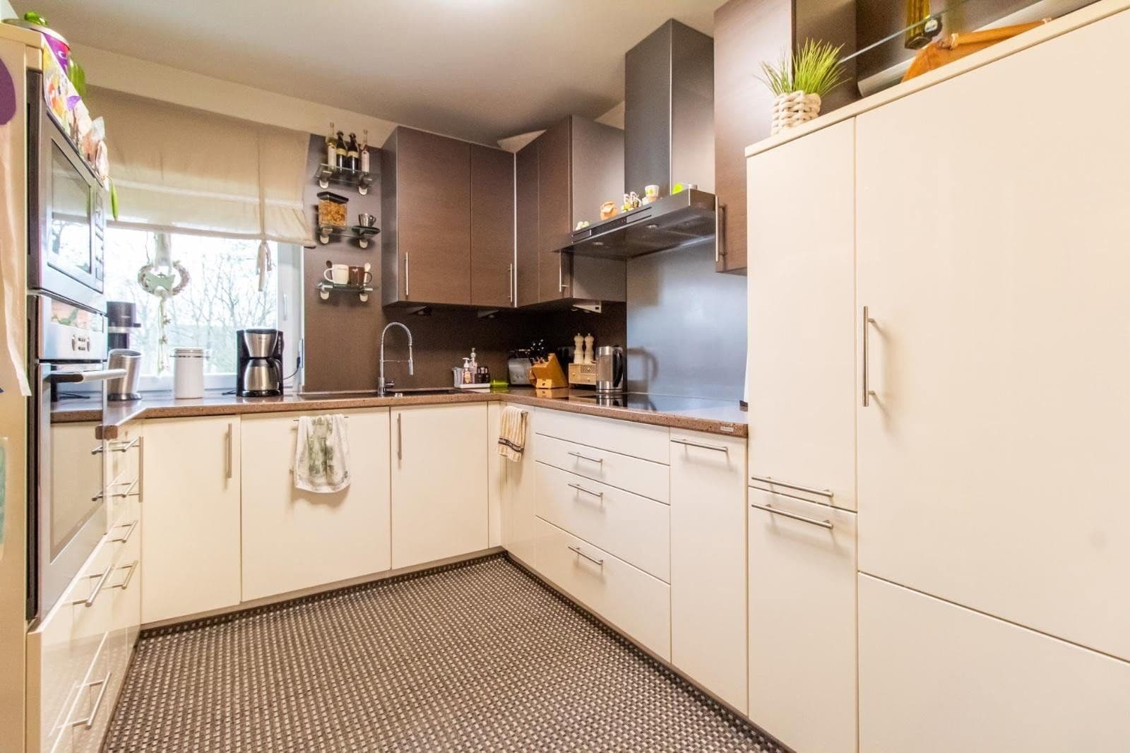 Pronájem bytu 5+1 150 m², Brunnenstr. 3, Hagen, Severní Porýní-Vestfálsko Pronájem bytu 5+1 150 m², Brunnenstr. 3, Hagen, Severní Porýní-Vestfálsko