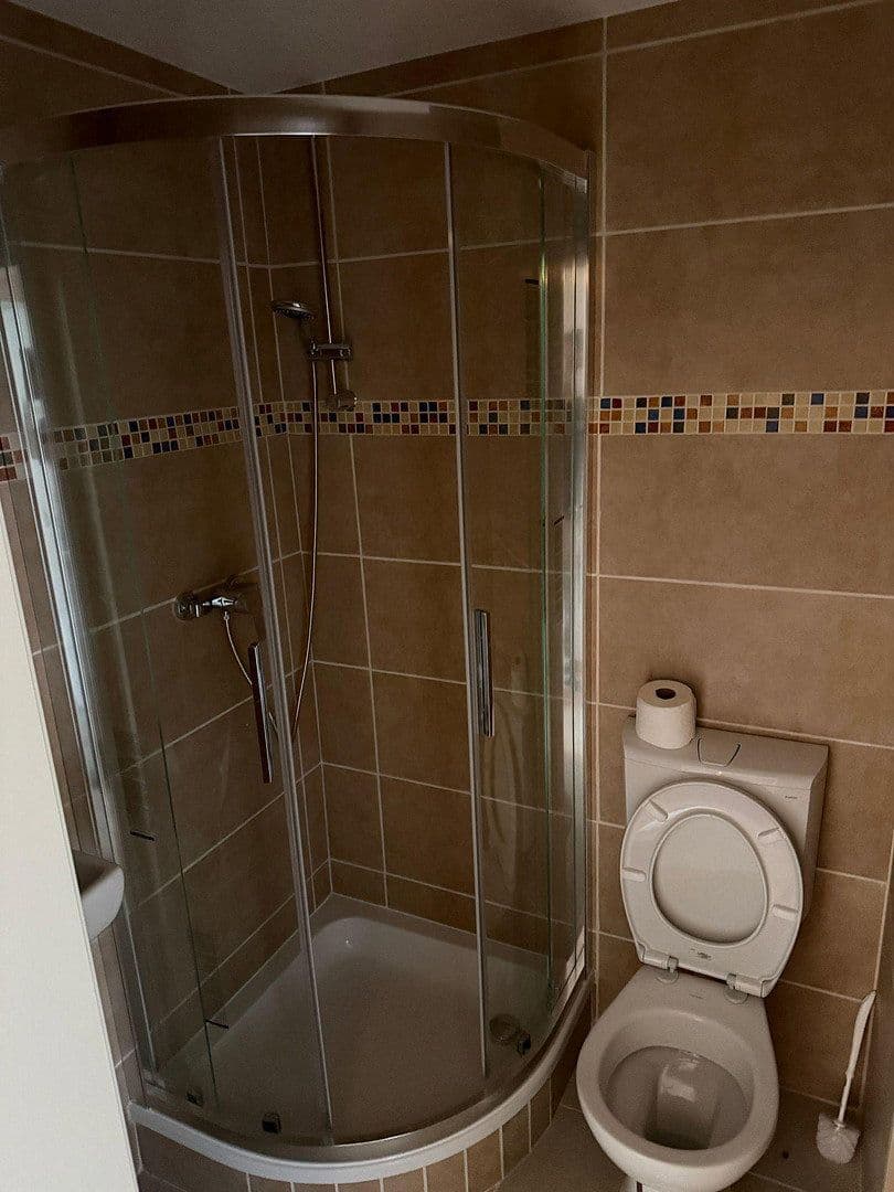 Pronájem bytu 3+1 70 m², Am Stadtgarten, Königswinter, Severní Porýní-Vestfálsko Pronájem bytu 3+1 70 m², Am Stadtgarten, Königswinter, Severní Porýní-Vestfálsko