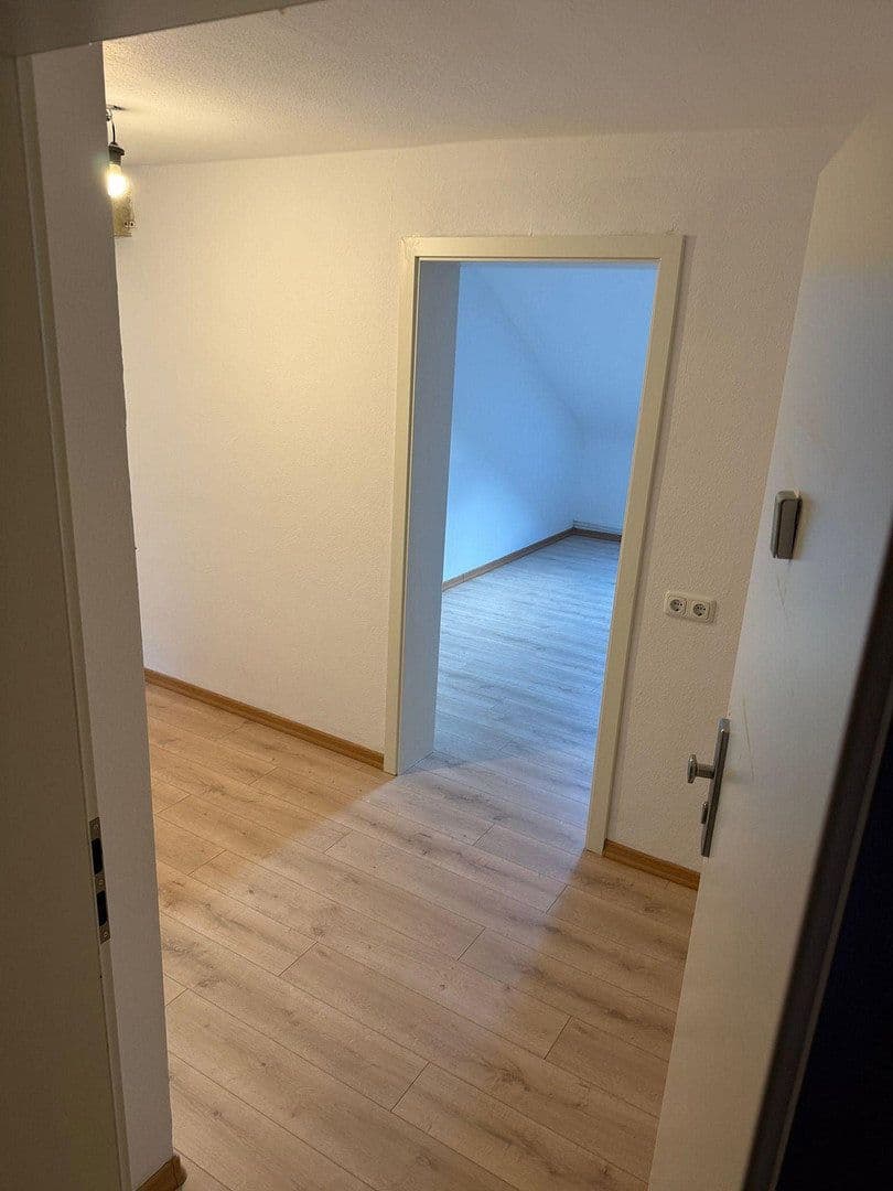 Pronájem bytu 3+1 70 m², Am Stadtgarten, Königswinter, Severní Porýní-Vestfálsko Pronájem bytu 3+1 70 m², Am Stadtgarten, Königswinter, Severní Porýní-Vestfálsko