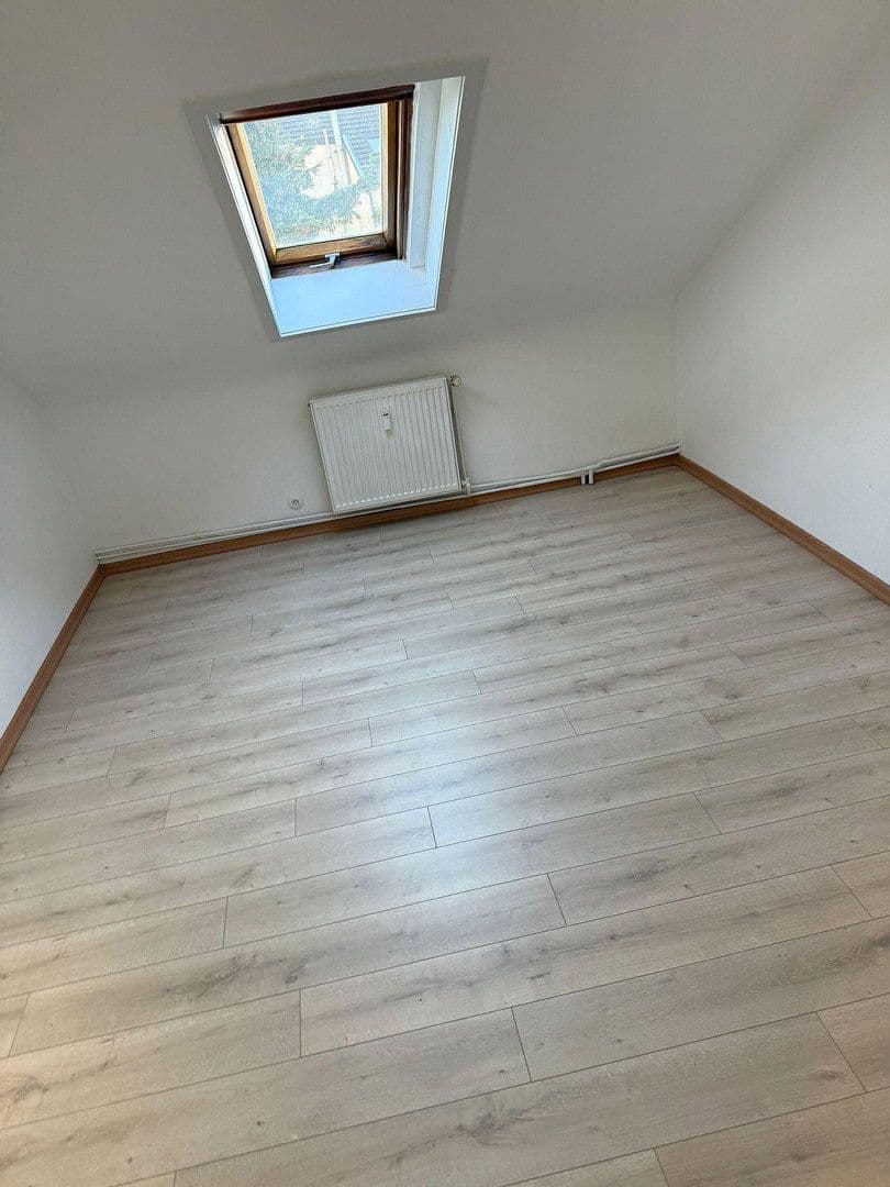 Pronájem bytu 3+1 70 m², Am Stadtgarten, Königswinter, Severní Porýní-Vestfálsko Pronájem bytu 3+1 70 m², Am Stadtgarten, Königswinter, Severní Porýní-Vestfálsko