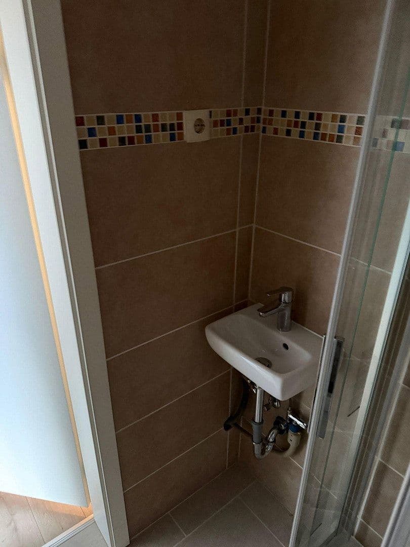 Pronájem bytu 3+1 70 m², Am Stadtgarten, Königswinter, Severní Porýní-Vestfálsko Pronájem bytu 3+1 70 m², Am Stadtgarten, Königswinter, Severní Porýní-Vestfálsko