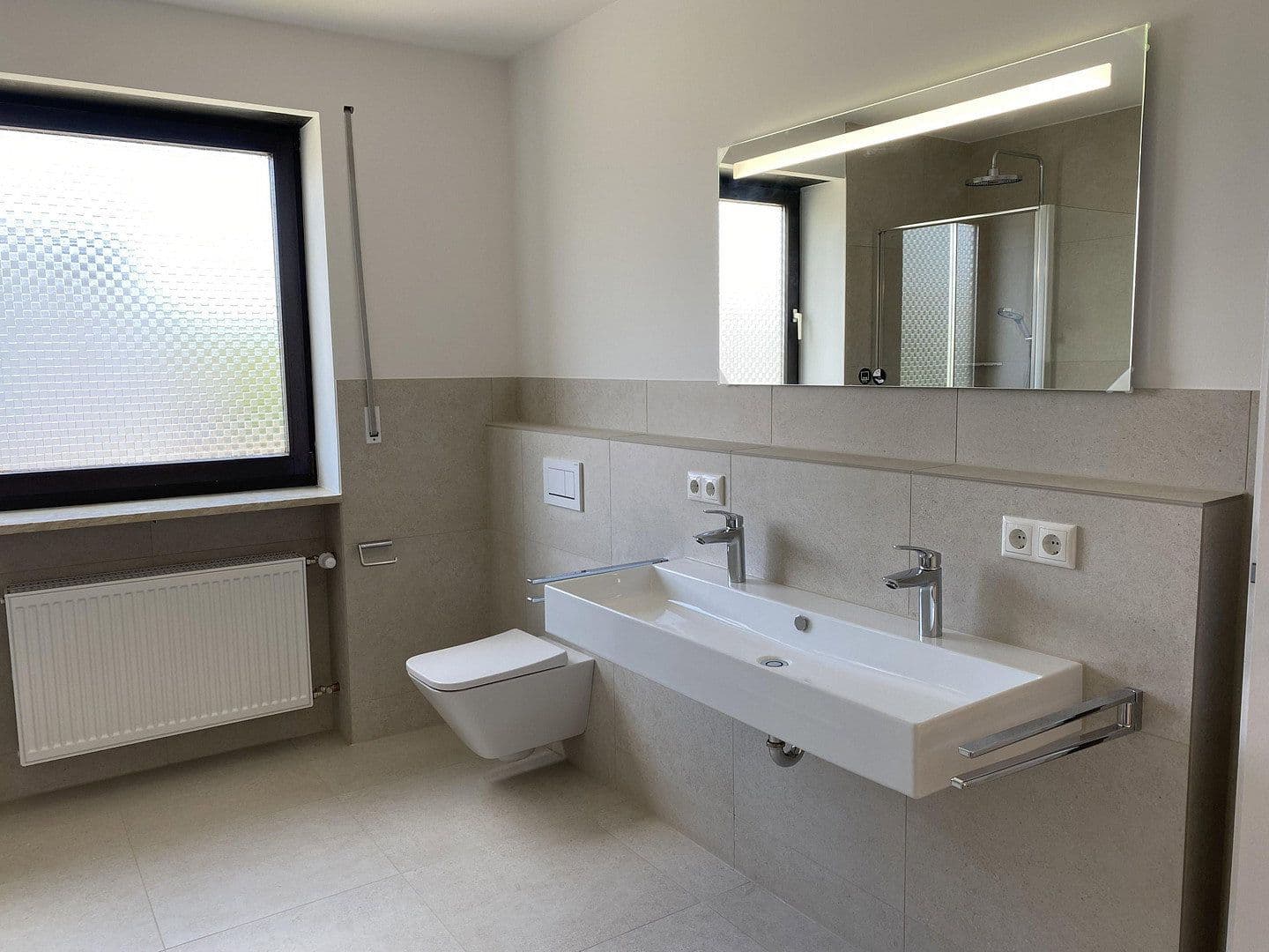 Pronájem domu 160 m², pozemek 766 m², Lappersdorf, Bavorsko Pronájem domu 160 m², pozemek 766 m², Lappersdorf, Bavorsko