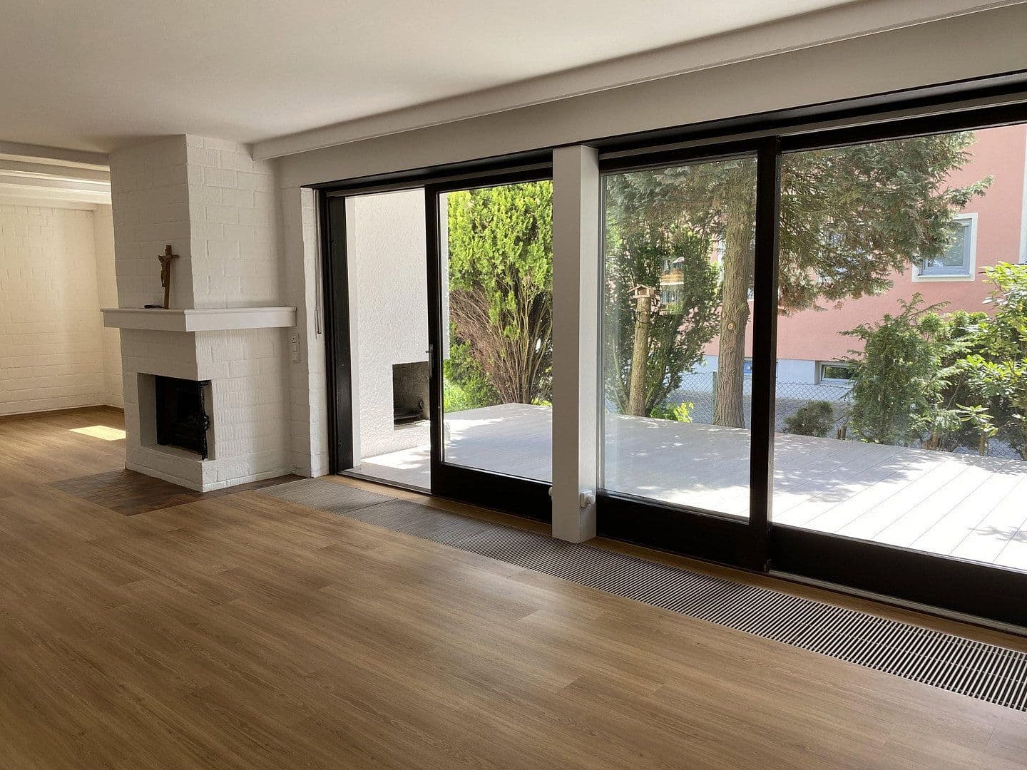 Pronájem domu 160 m², pozemek 766 m², Lappersdorf, Bavorsko Pronájem domu 160 m², pozemek 766 m², Lappersdorf, Bavorsko