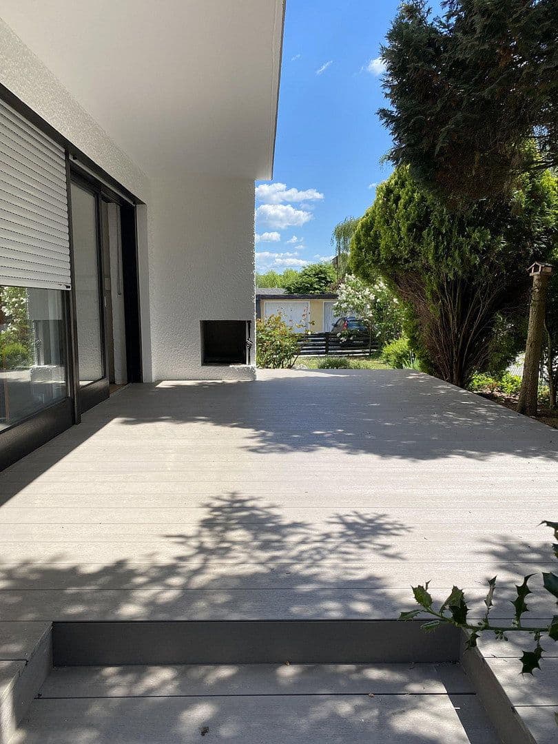 Pronájem domu 160 m², pozemek 766 m², Lappersdorf, Bavorsko Pronájem domu 160 m², pozemek 766 m², Lappersdorf, Bavorsko