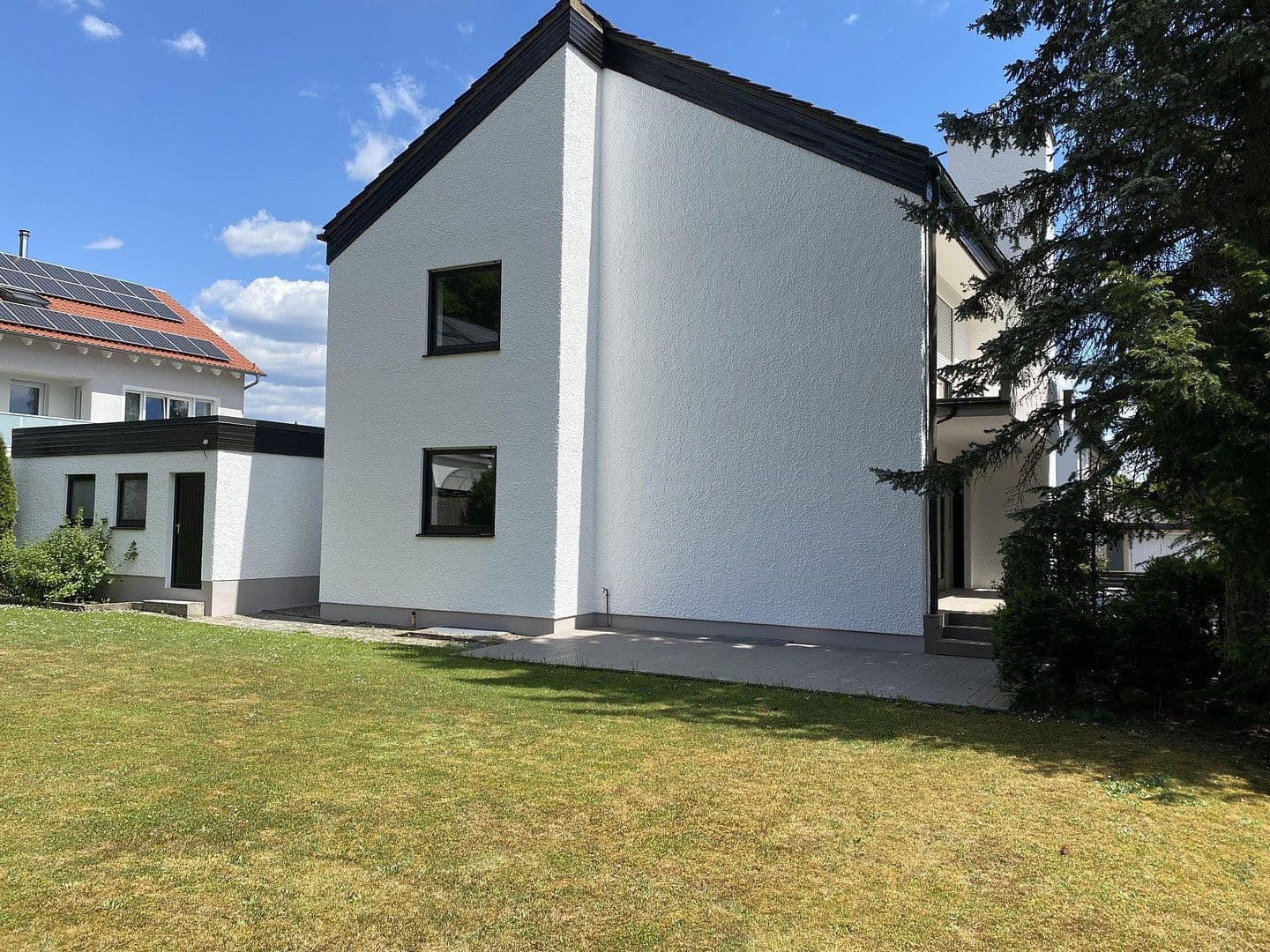 Pronájem domu 160 m², pozemek 766 m², Lappersdorf, Bavorsko Pronájem domu 160 m², pozemek 766 m², Lappersdorf, Bavorsko