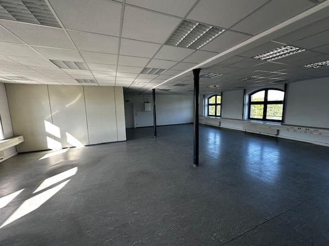 Pronájem kanceláře 515 m², Dresden, Sasko Pronájem kanceláře 515 m², Dresden, Sasko