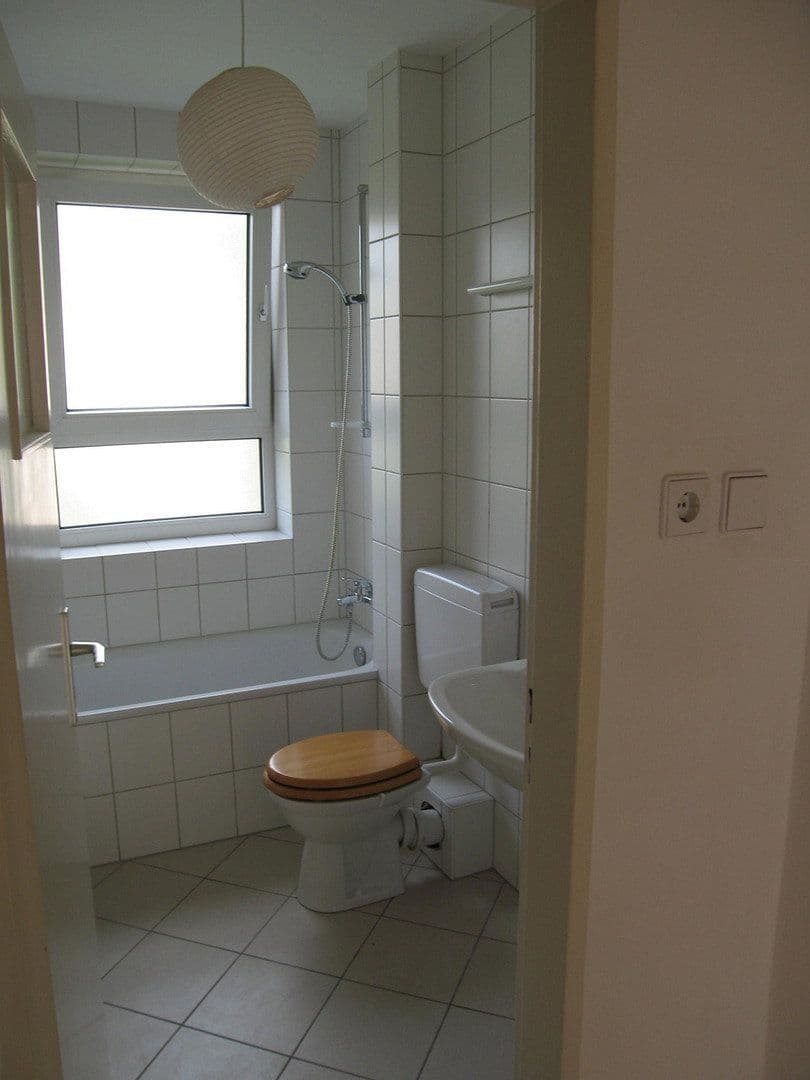 Pronájem bytu 2+1 59 m², Murhardstrasse 4, Kassel, Hessen Pronájem bytu 2+1 59 m², Murhardstrasse 4, Kassel, Hessen