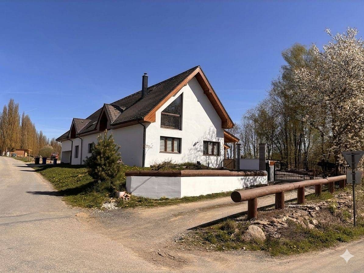 Pronájem chaty, chalupy, Chrbonín, Jihočeský kraj Pronájem chaty, chalupy, Chrbonín, Jihočeský kraj