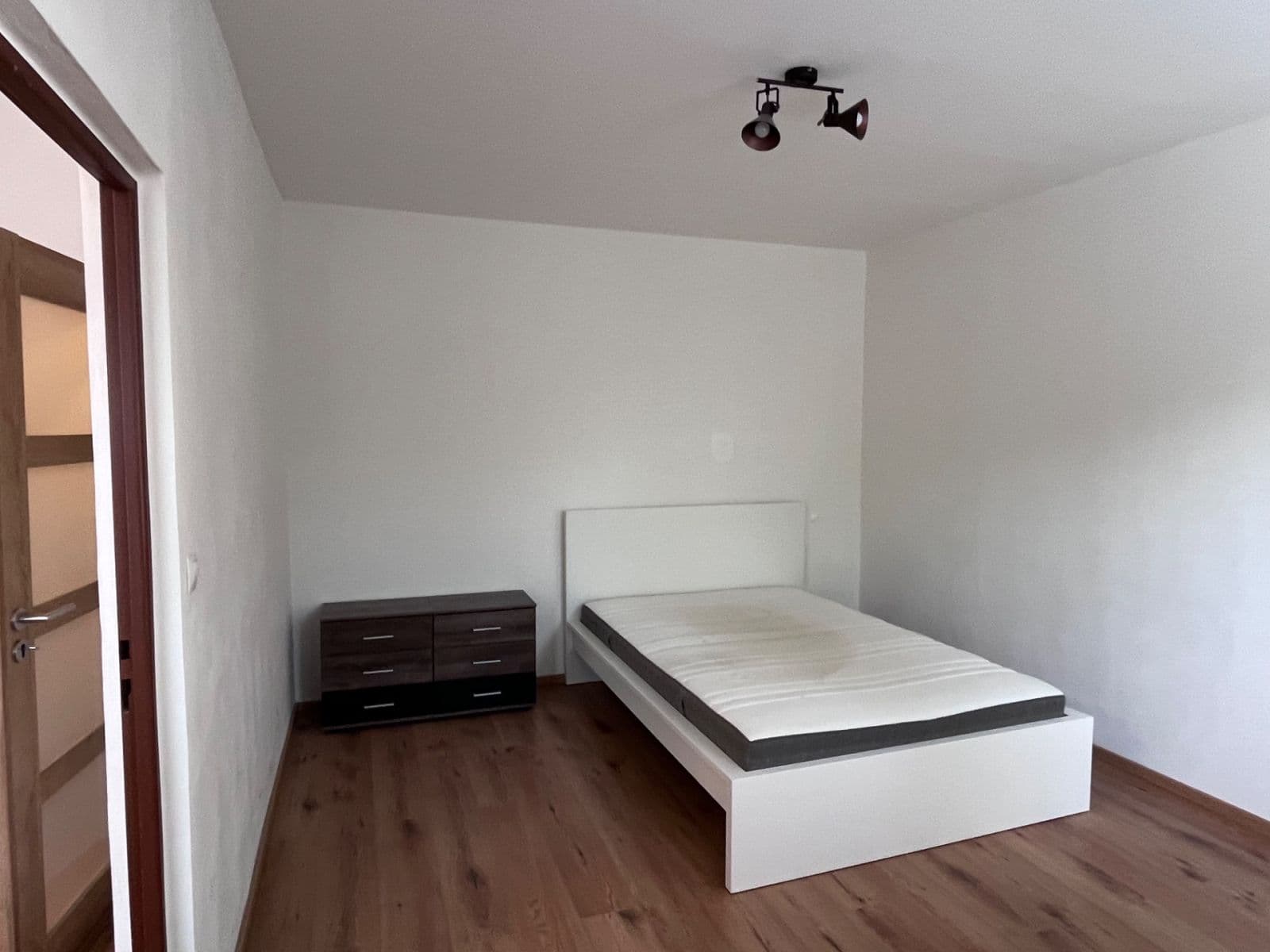 Pronájem bytu 2+kk 36 m², Gagarinova, Liberec, Liberecký kraj Pronájem bytu 2+kk 36 m², Gagarinova, Liberec, Liberecký kraj