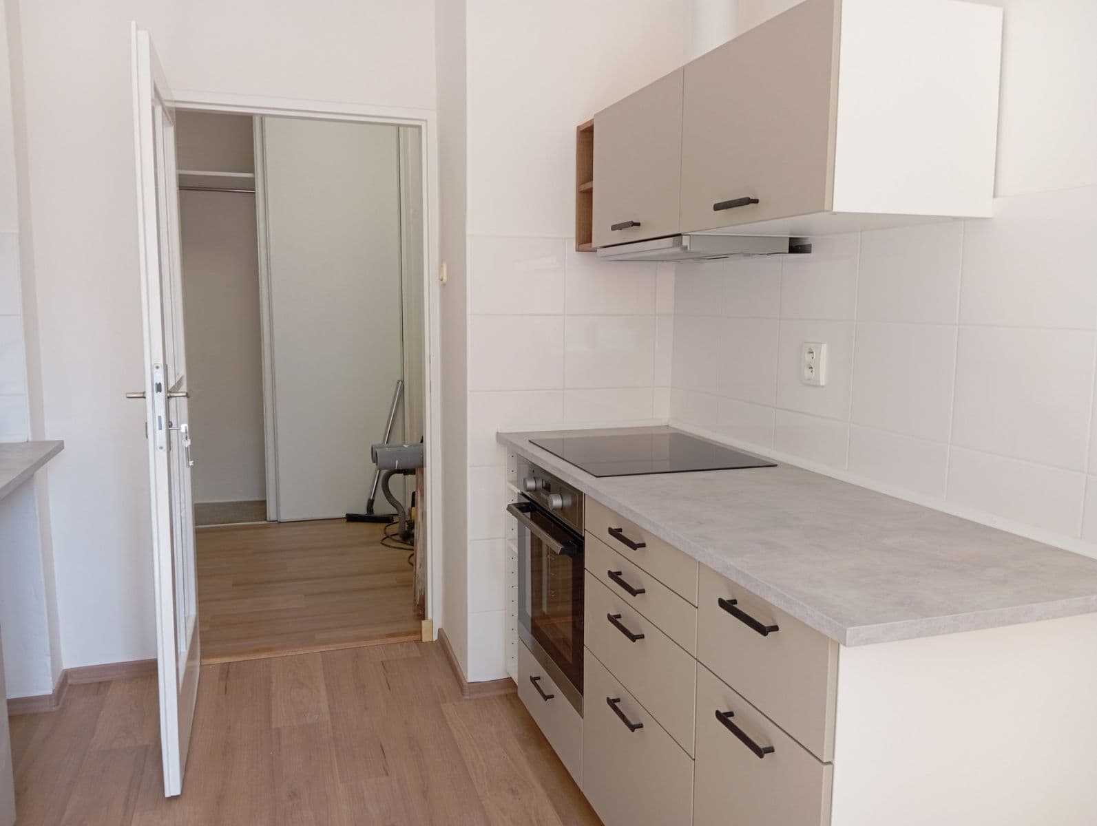 Pronájem bytu 2+kk 43 m², Plzeňská, Praha, Praha Pronájem bytu 2+kk 43 m², Plzeňská, Praha, Praha