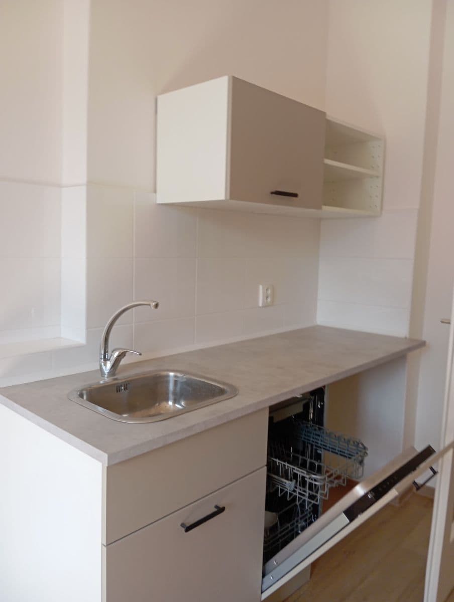 Pronájem bytu 2+kk 43 m², Plzeňská, Praha, Praha Pronájem bytu 2+kk 43 m², Plzeňská, Praha, Praha