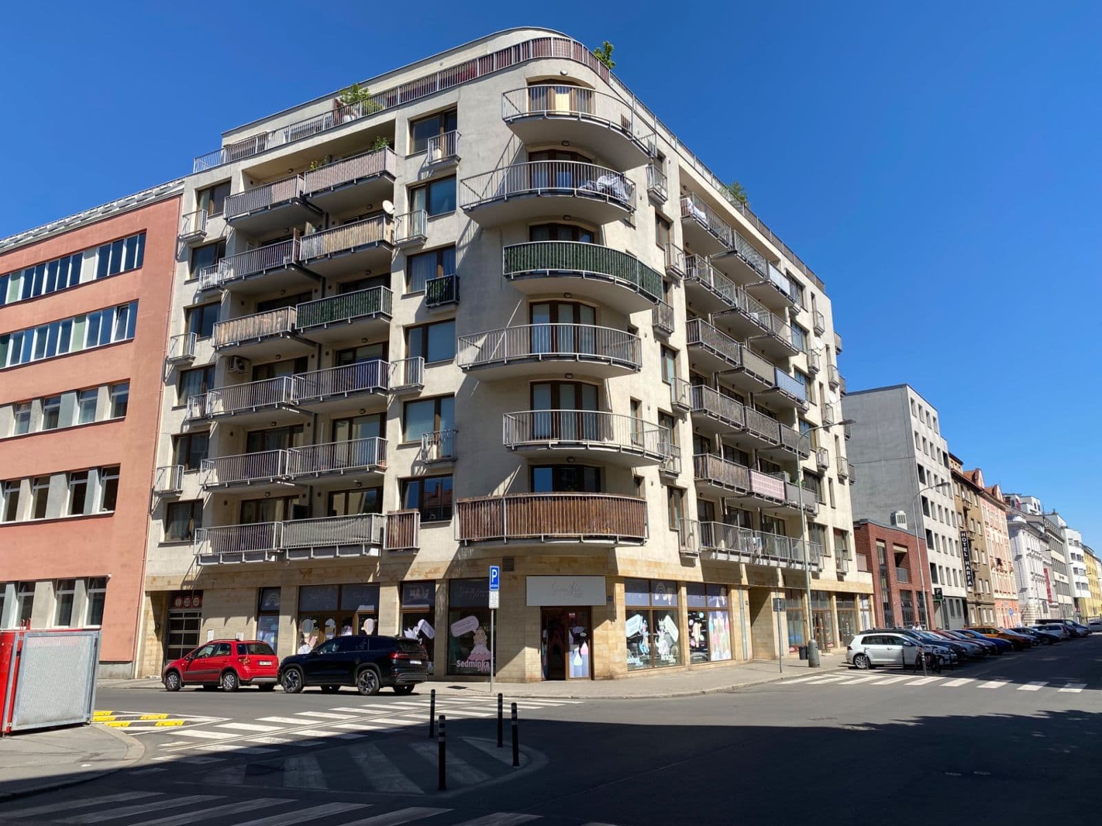 Prodej bytu 1+kk 38 m², Drahobejlova, Praha, Praha Prodej bytu 1+kk 38 m², Drahobejlova, Praha, Praha