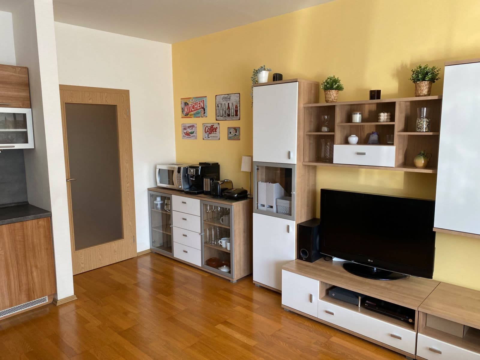 Prodej bytu 1+kk 38 m², Drahobejlova, Praha, Praha Prodej bytu 1+kk 38 m², Drahobejlova, Praha, Praha