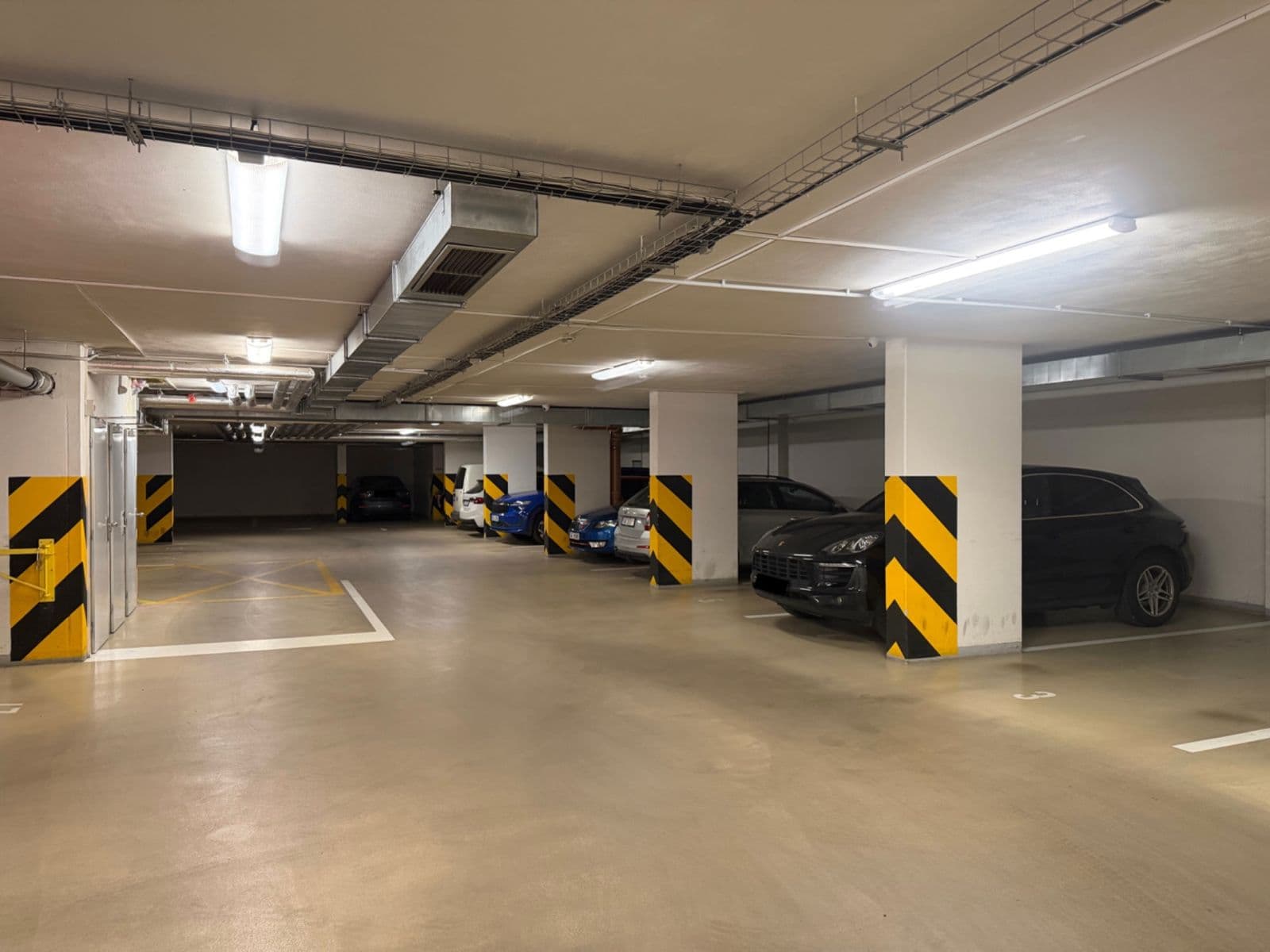 Prodej bytu 1+kk 38 m², Drahobejlova, Praha, Praha Prodej bytu 1+kk 38 m², Drahobejlova, Praha, Praha