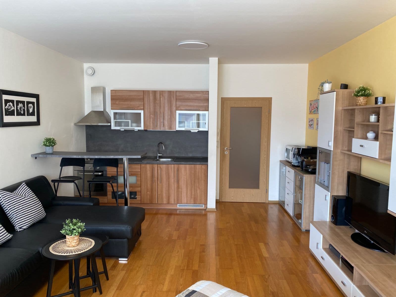Prodej bytu 1+kk 38 m², Drahobejlova, Praha, Praha Prodej bytu 1+kk 38 m², Drahobejlova, Praha, Praha