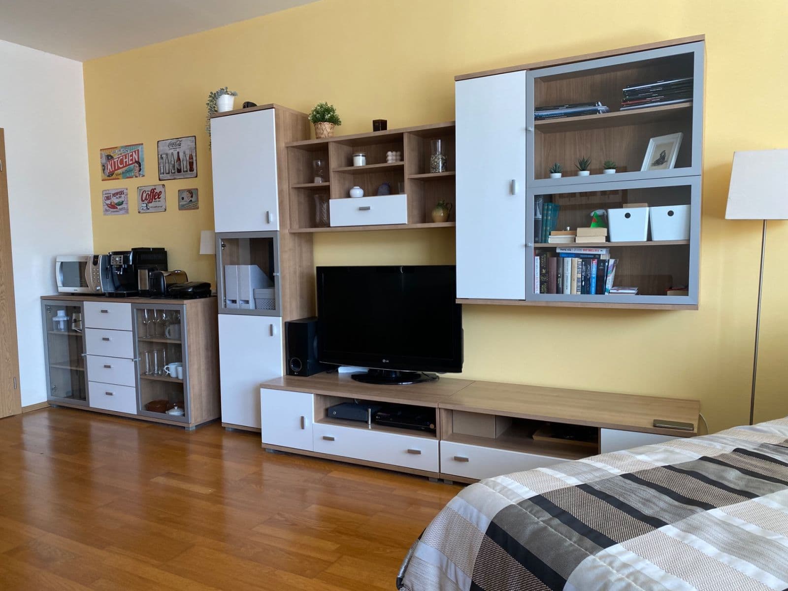 Prodej bytu 1+kk 38 m², Drahobejlova, Praha, Praha Prodej bytu 1+kk 38 m², Drahobejlova, Praha, Praha