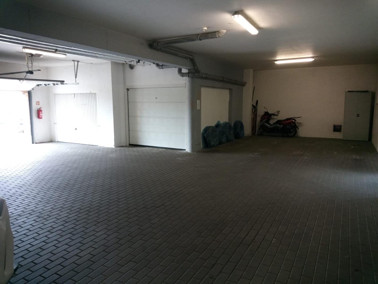 Prodej garáže 12 m², U Leskavy, Brno, Jihomoravský kraj Prodej garáže 12 m², U Leskavy, Brno, Jihomoravský kraj