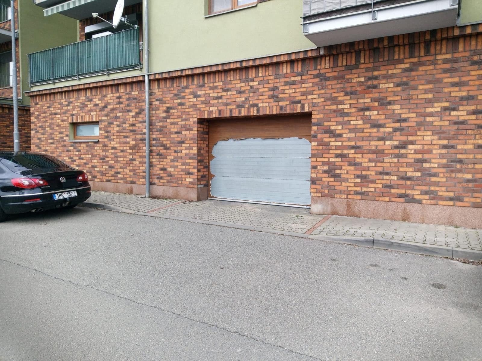 Prodej garáže 12 m², U Leskavy, Brno, Jihomoravský kraj Prodej garáže 12 m², U Leskavy, Brno, Jihomoravský kraj