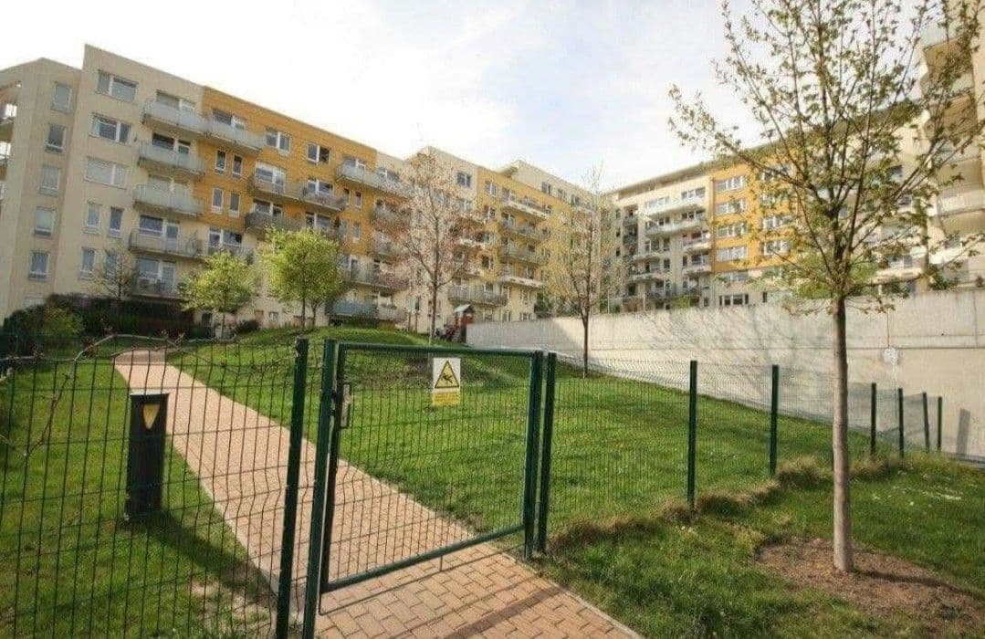 Pronájem bytu 1+kk 45 m², Zrzavého, Praha, Praha Pronájem bytu 1+kk 45 m², Zrzavého, Praha, Praha
