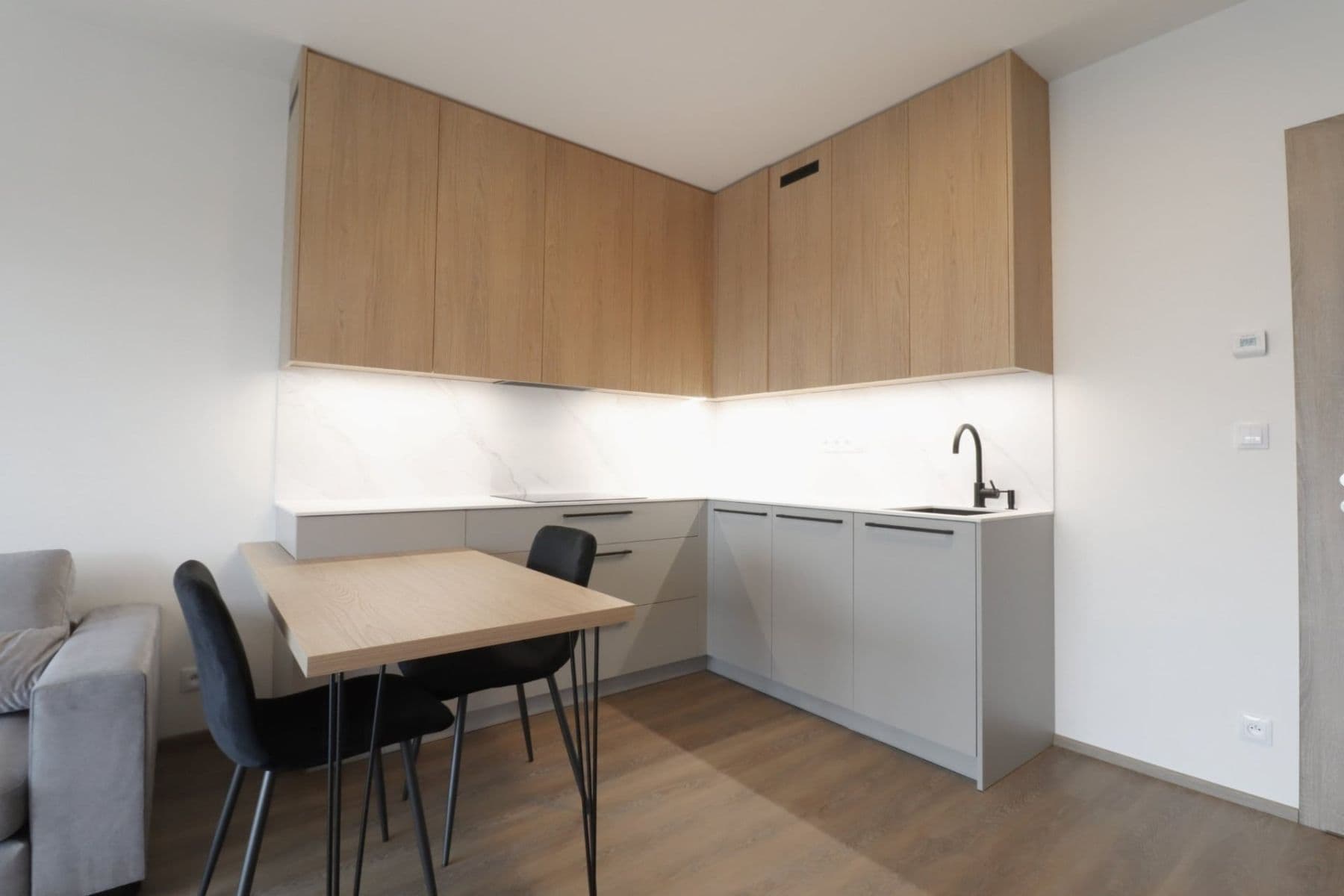 Pronájem bytu 1+kk 42 m², Poděbradská, Praha, Praha Pronájem bytu 1+kk 42 m², Poděbradská, Praha, Praha