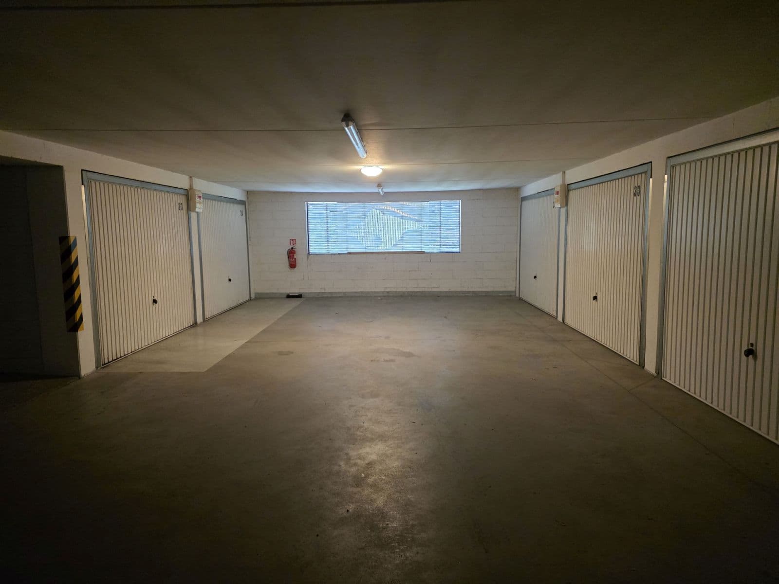 Pronájem garáže 16 m², Plzeň, Plzeňský kraj Pronájem garáže 16 m², Plzeň, Plzeňský kraj