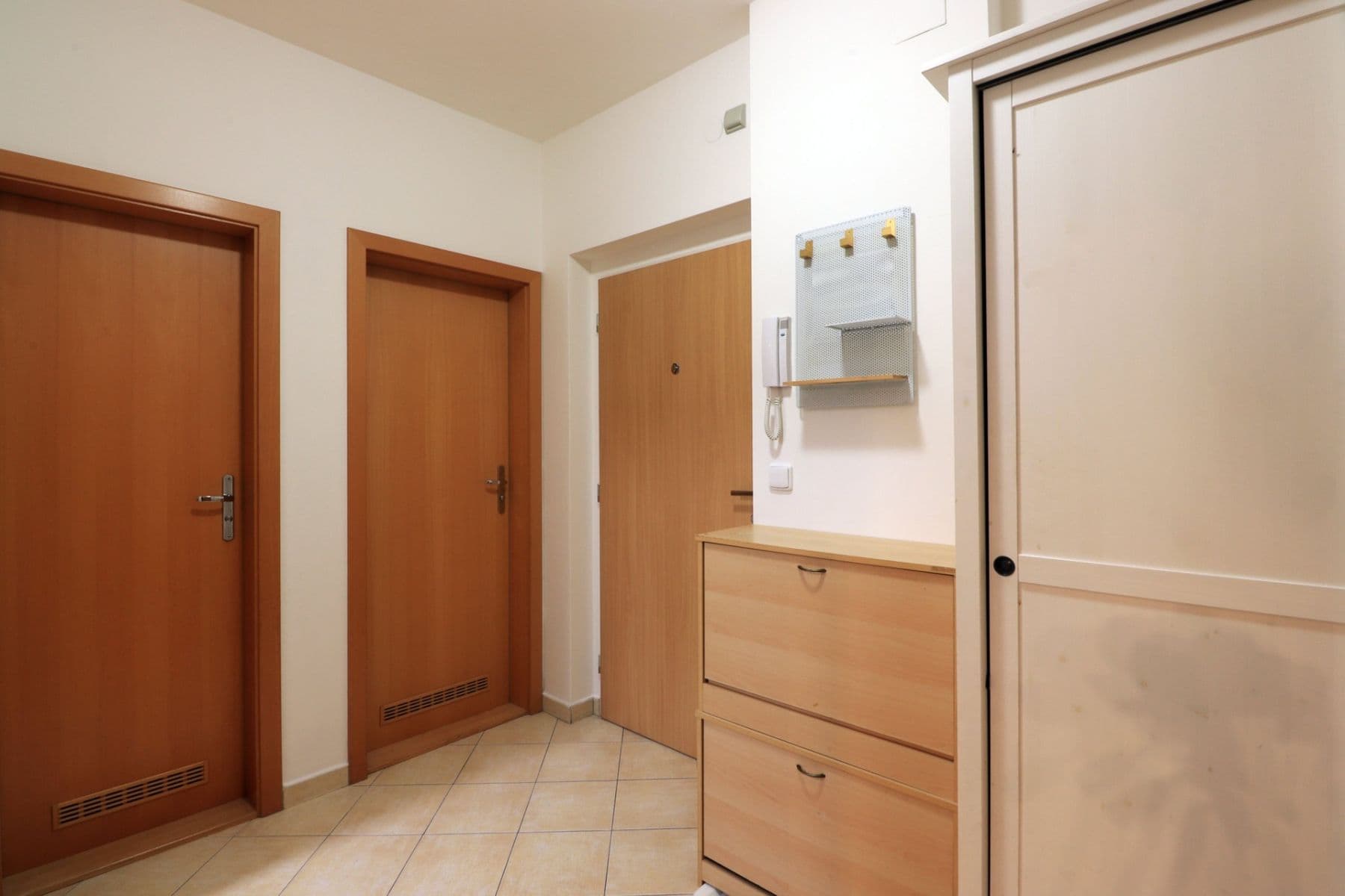 Pronájem bytu 2+1 59 m², Názovská, Praha, Praha Pronájem bytu 2+1 59 m², Názovská, Praha, Praha