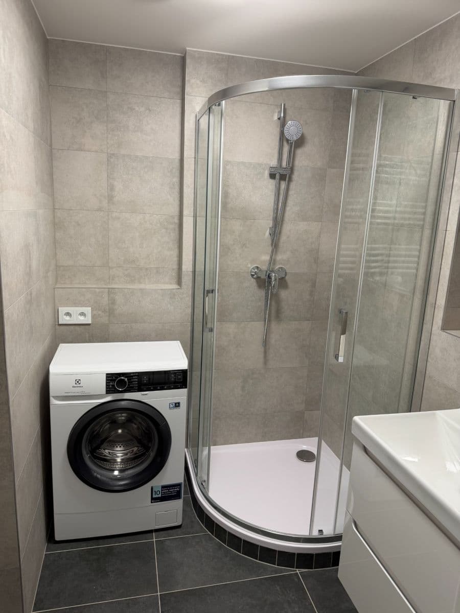 Pronájem bytu 2+kk 48 m², Strančická, Praha, Praha Pronájem bytu 2+kk 48 m², Strančická, Praha, Praha