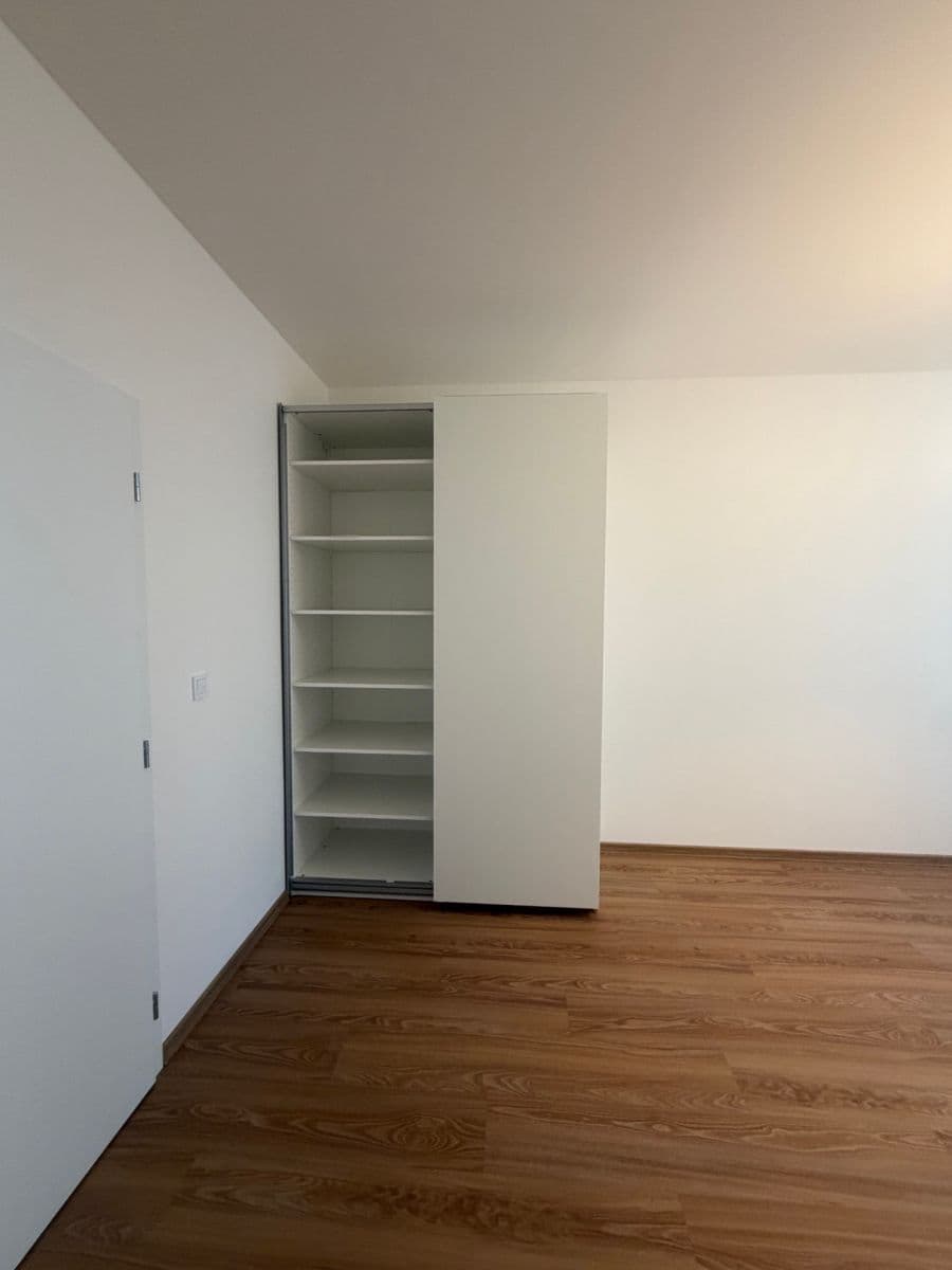 Pronájem bytu 3+kk 87 m², U Jezerky, Praha, Praha Pronájem bytu 3+kk 87 m², U Jezerky, Praha, Praha