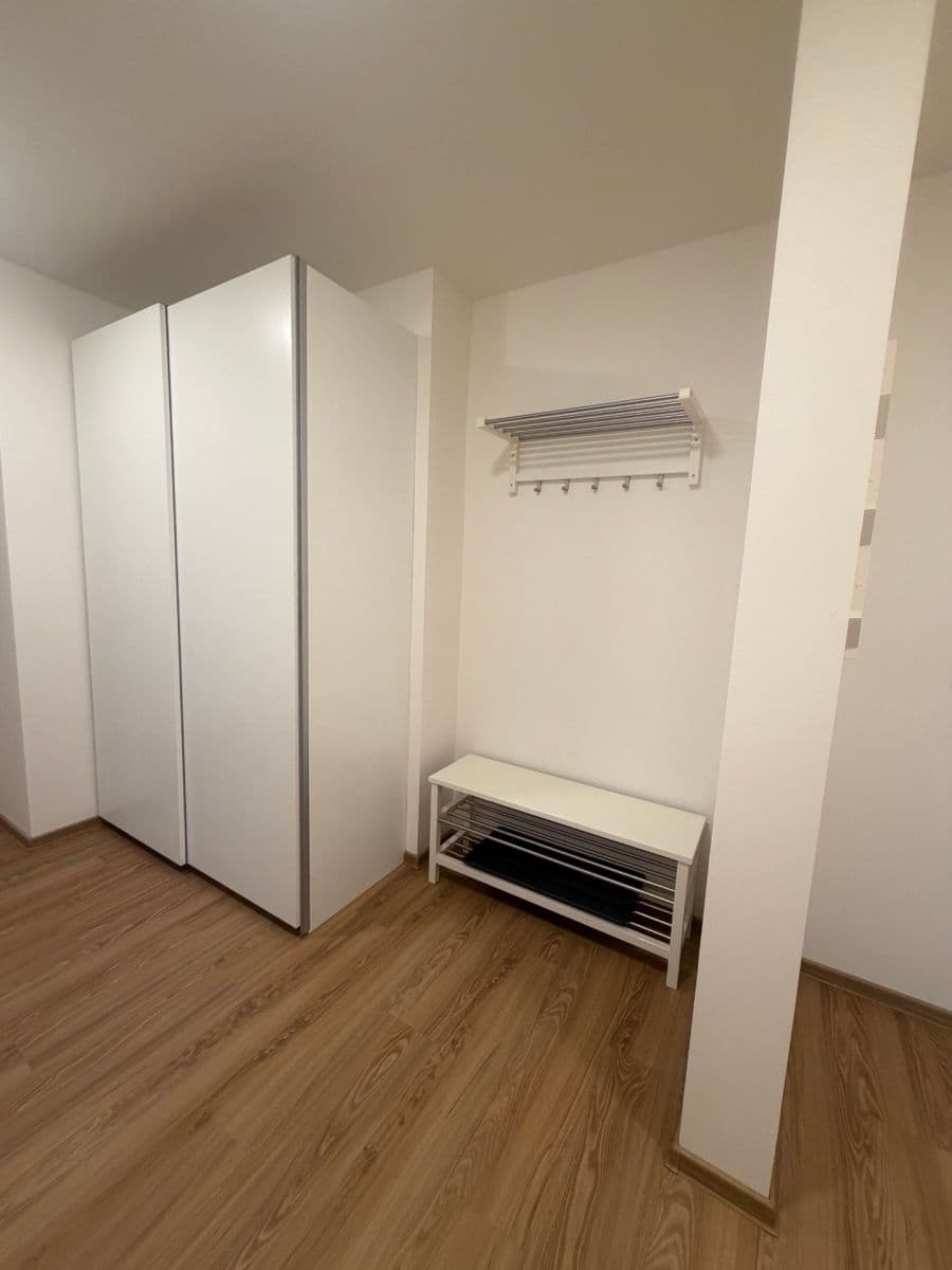 Pronájem bytu 3+kk 87 m², U Jezerky, Praha, Praha Pronájem bytu 3+kk 87 m², U Jezerky, Praha, Praha