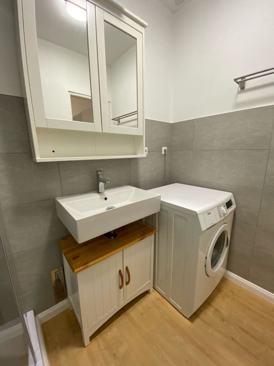 Pronájem bytu 2+1 50 m², Argentinská, Praha, Praha Pronájem bytu 2+1 50 m², Argentinská, Praha, Praha