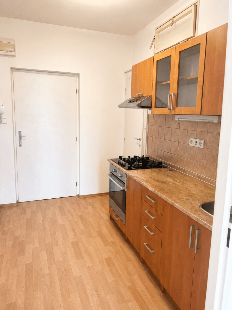 Prodej bytu 1+kk 35 m², Kloboučnická, Praha, Praha Prodej bytu 1+kk 35 m², Kloboučnická, Praha, Praha