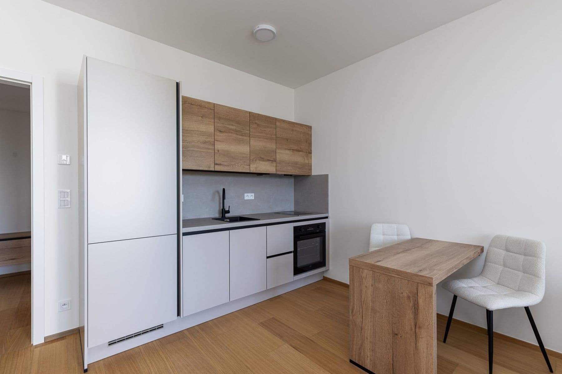 Pronájem bytu 1+kk 36 m², V třešňovce, Praha, Praha Pronájem bytu 1+kk 36 m², V třešňovce, Praha, Praha