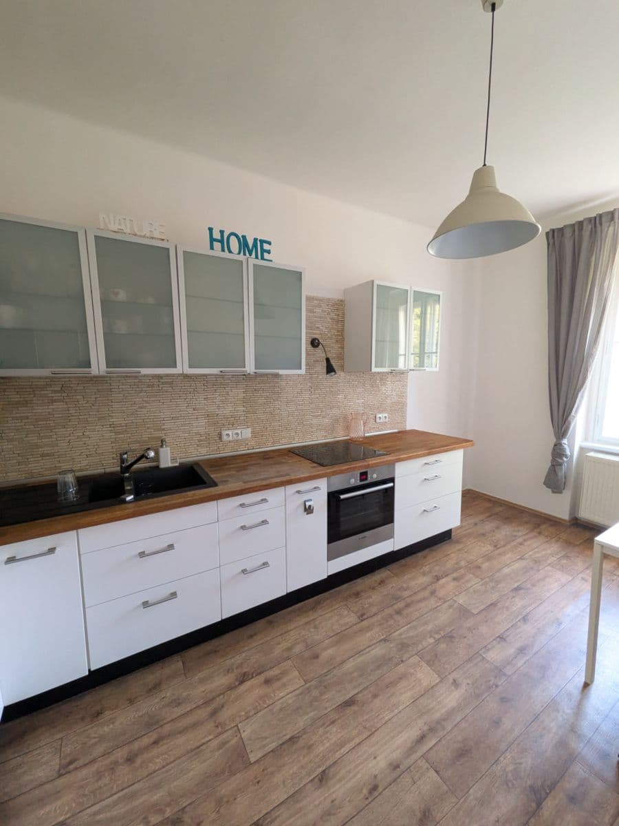 Pronájem bytu 2+kk 50 m², Rooseveltova, Praha, Praha Pronájem bytu 2+kk 50 m², Rooseveltova, Praha, Praha