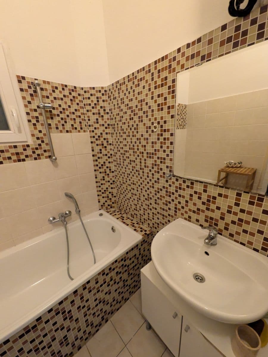 Pronájem bytu 2+kk 50 m², Rooseveltova, Praha, Praha Pronájem bytu 2+kk 50 m², Rooseveltova, Praha, Praha