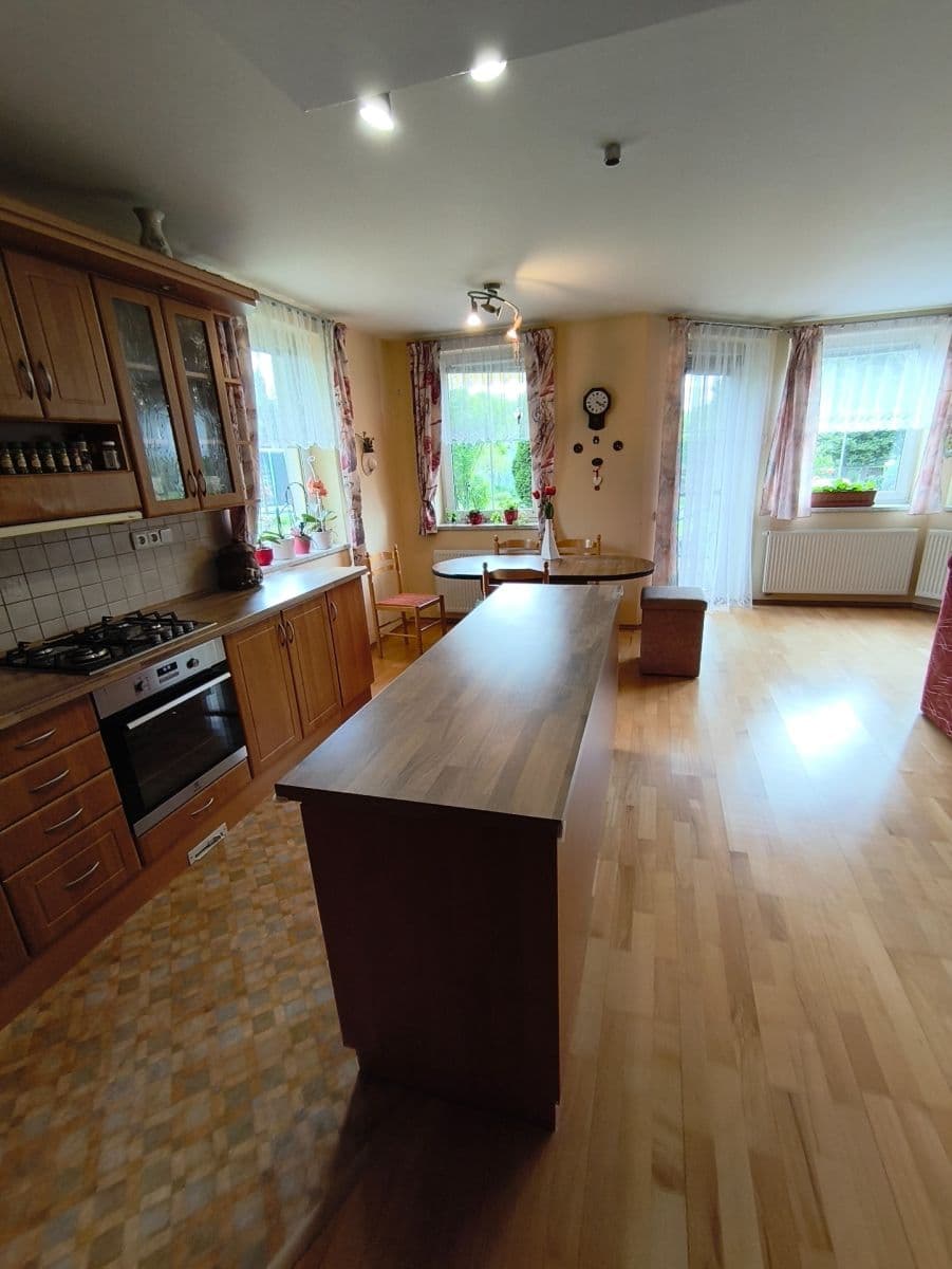 Prodej domu 137 m², pozemek 868 m², Mírová, Karlovarský kraj Prodej domu 137 m², pozemek 868 m², Mírová, Karlovarský kraj
