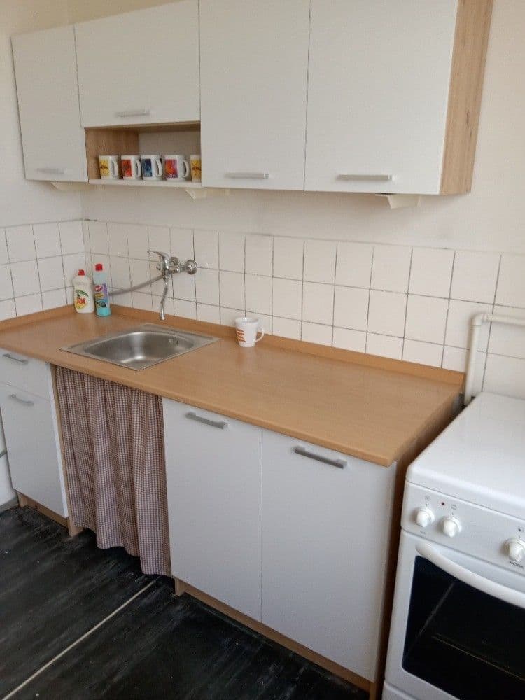 Pronájem bytu 2+1 61 m², Kubánské náměstí, Praha, Praha Pronájem bytu 2+1 61 m², Kubánské náměstí, Praha, Praha