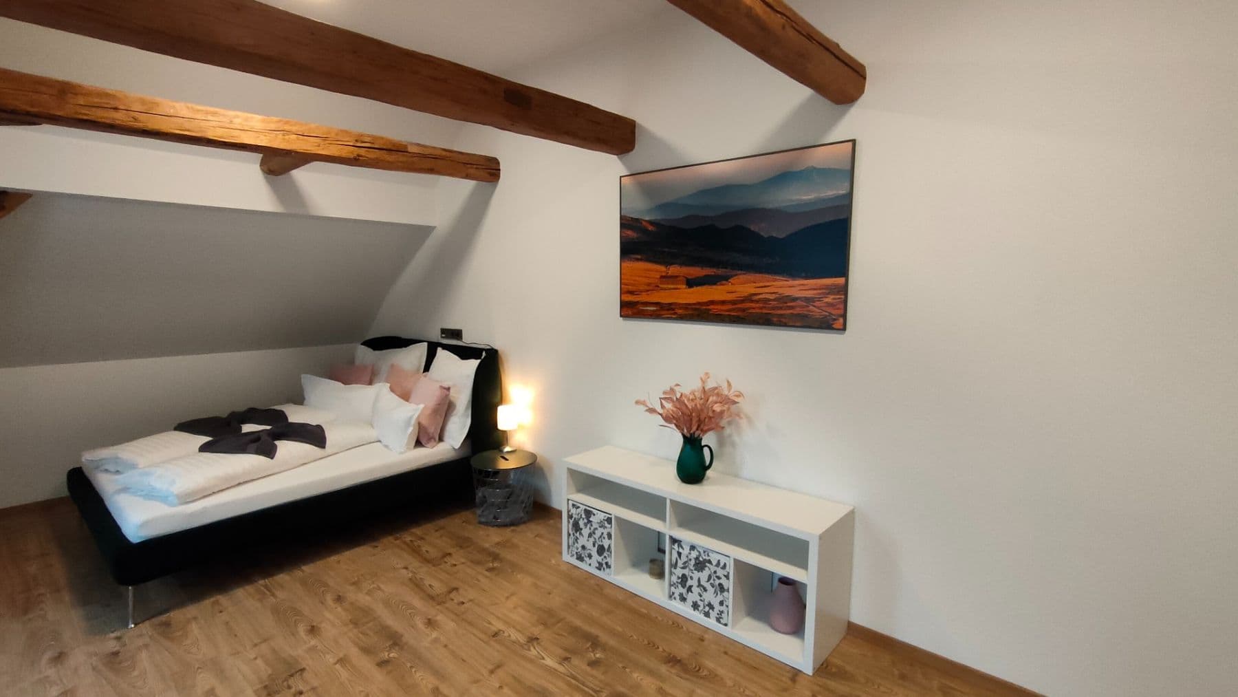 Prodej bytu 1+kk 38 m², Staré Buky, Královéhradecký kraj Prodej bytu 1+kk 38 m², Staré Buky, Královéhradecký kraj