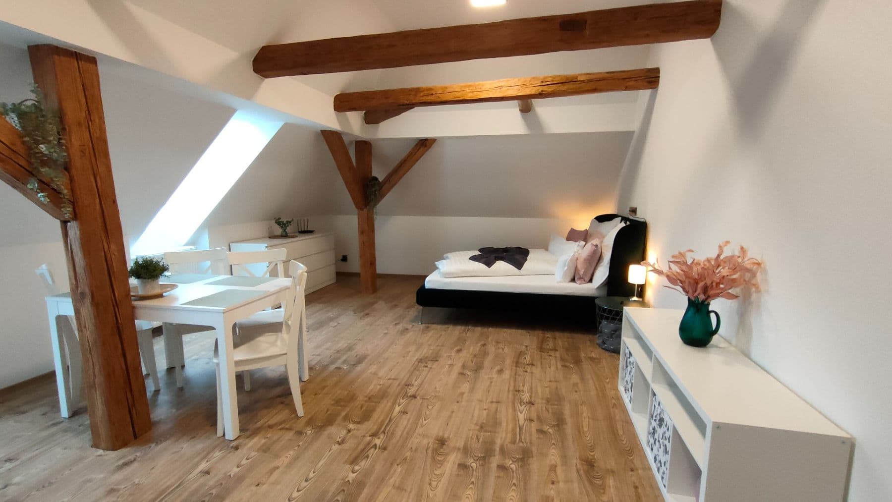 Prodej bytu 1+kk 38 m², Staré Buky, Královéhradecký kraj Prodej bytu 1+kk 38 m², Staré Buky, Královéhradecký kraj