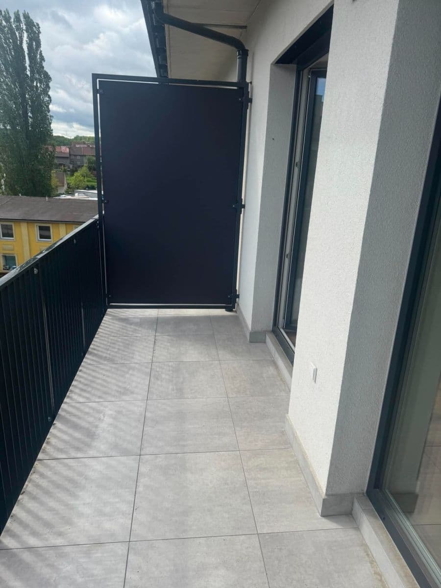 Prodej bytu 1+kk 34 m², Ke křížku, Kladno, Středočeský kraj Prodej bytu 1+kk 34 m², Ke křížku, Kladno, Středočeský kraj