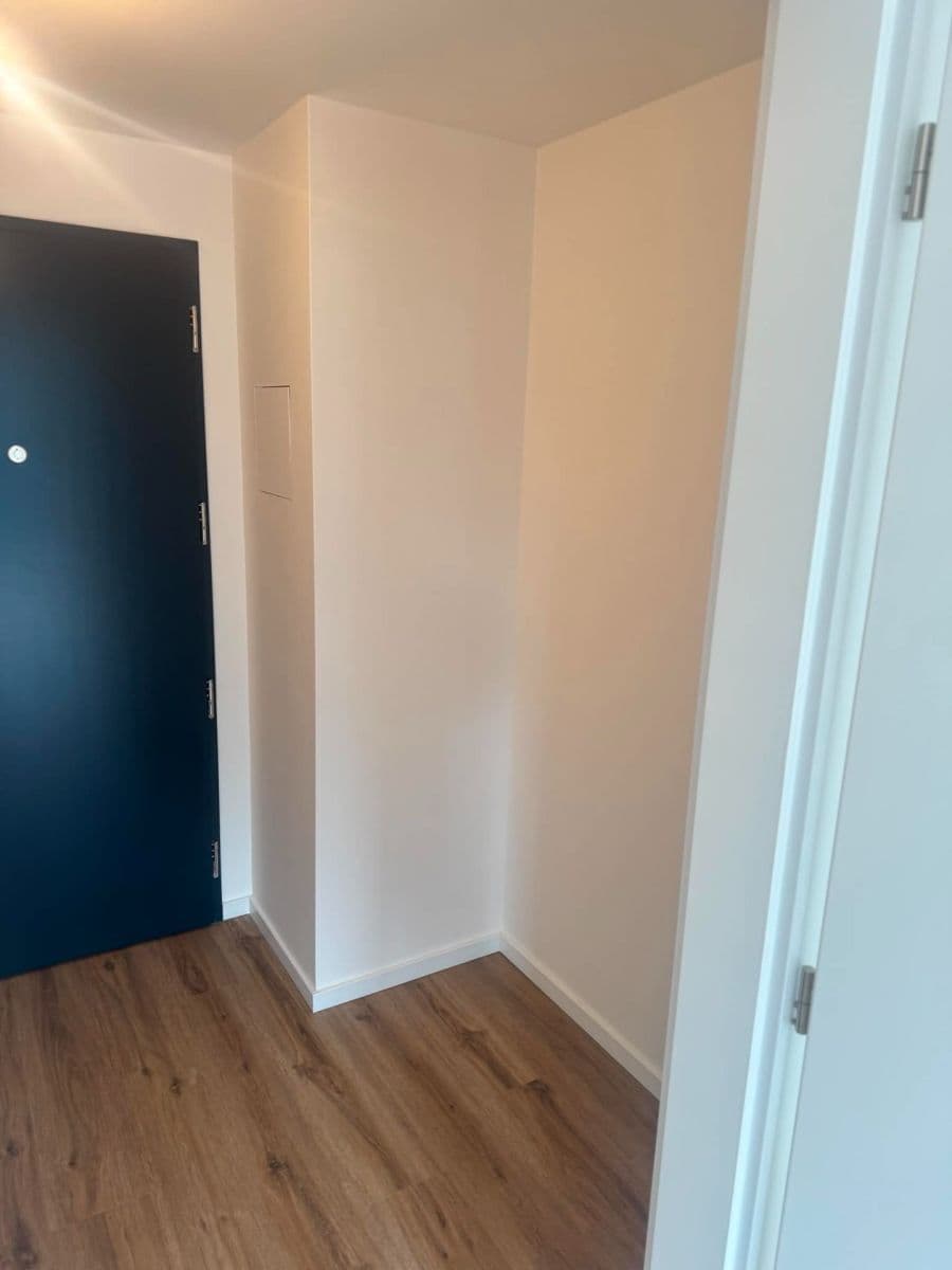 Prodej bytu 1+kk 34 m², Ke křížku, Kladno, Středočeský kraj Prodej bytu 1+kk 34 m², Ke křížku, Kladno, Středočeský kraj