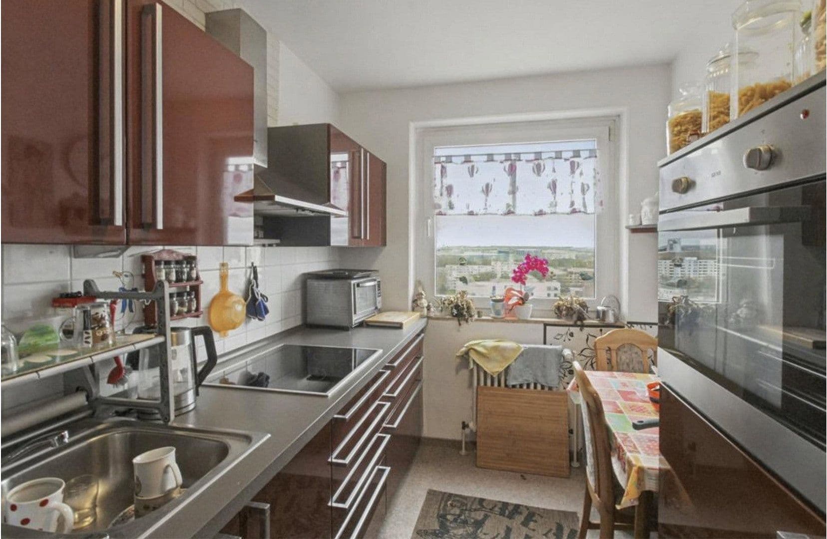 Pronájem bytu 3+1 73 m², Albert-Schweitzer-Str. 4, Laatzen, Dolní Sasko Pronájem bytu 3+1 73 m², Albert-Schweitzer-Str. 4, Laatzen, Dolní Sasko