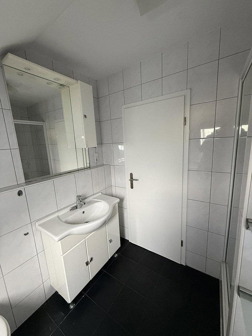 Pronájem bytu 2+kk 68 m², Krefeld, Severní Porýní-Vestfálsko Pronájem bytu 2+kk 68 m², Krefeld, Severní Porýní-Vestfálsko