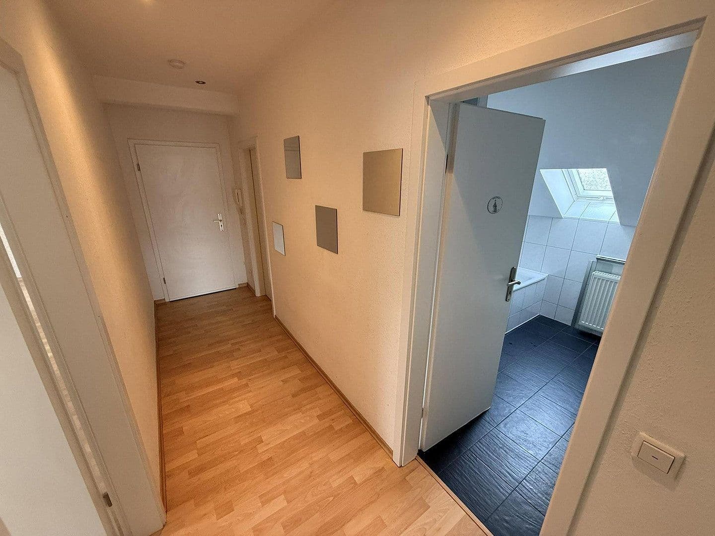 Pronájem bytu 2+kk 68 m², Krefeld, Severní Porýní-Vestfálsko Pronájem bytu 2+kk 68 m², Krefeld, Severní Porýní-Vestfálsko
